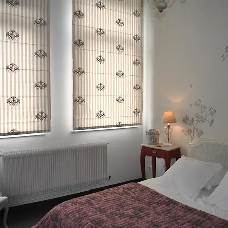 Chambres D'hotes La Cour Des Grands Сент-Николас