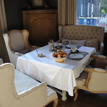 Chambres D'hotes La Cour Des Grands